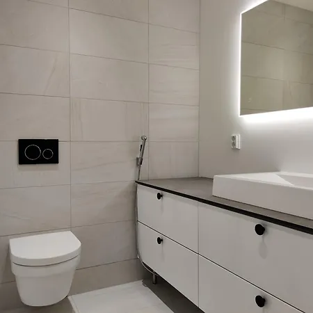 아파트 Willamo Three Bedroom Iv 로바니에미